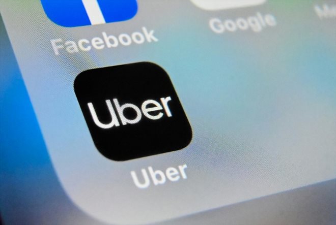 Le rapport final de la commission d'enquête parlementaire sur les Uber Files pointe du doigt une relation opaque et privilégiée entre Emmanuel Macron et la plateforme américaine