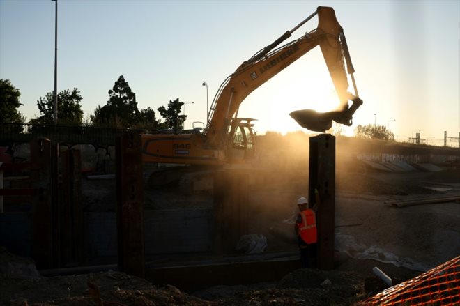 Sur un chantier à Bordeaux le 21 août 2023
