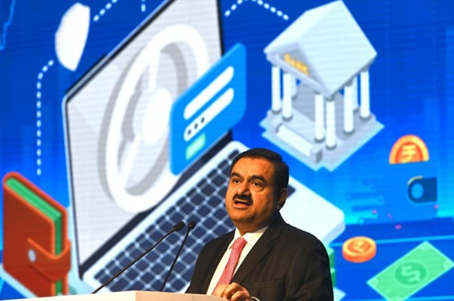 Le magnat indien Gautam Adani, le 19 novembre 2022, à Bombay, en Inde