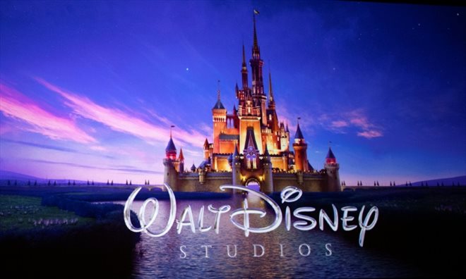 Les géants du divertissement Disney et Sony Pictures ont suspendu la sortie de leurs films dans les salles de cinéma en Russie