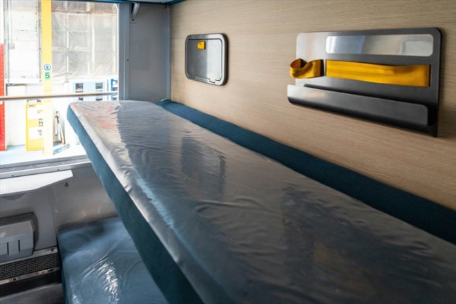 Des couchettes de seconde classe d'un train au technicentre Charentes Périgord à Périgueux, le 29 juin 2022