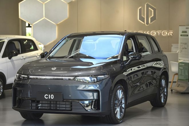 Le SUV C10 du constructeur chinois de voitures électriques Leapmotor exposé à Hangzhou, dans la province chinoise du Zhejiang, le 14 mai 2024