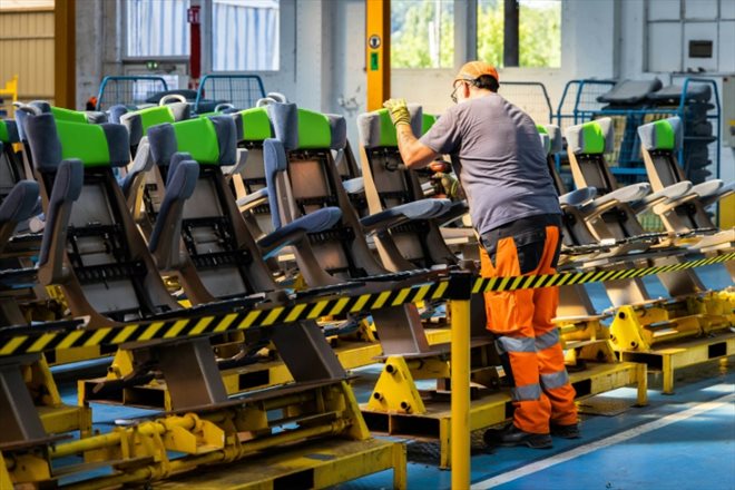 Dans le technicentre Charentes Périgord de la SNCF à Périgueux, le 29 juin 2022