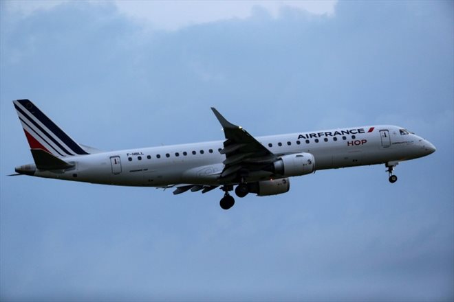 Un avion de la compagnie Air France-KLM décolle de l'aéroport Roissy-Charles de Gaulle, près ed Paris, le 3 juin 2021 