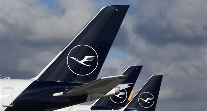 Le premier groupe européen du transport aérien Lufthansa va annuler mercredi la quasi totalité de ses vols en Allemagne en raison d'une grève de son personnel au sol