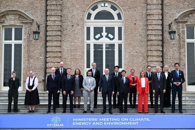 Photo de famille des ministres du Climat, de l'Energie et de l'Environnement du G7, réunis à Venaria Reale près de Turin, en Italie, le 29 avril 2024