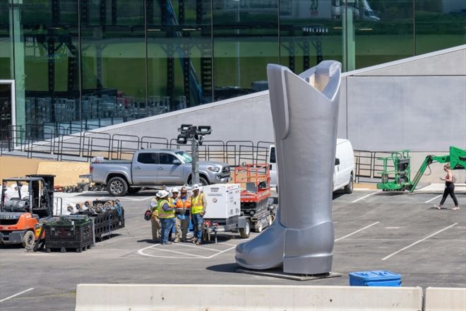 Préparatifs à la veille de la soirée d'inauguration de l'usine Tesla d'Austin