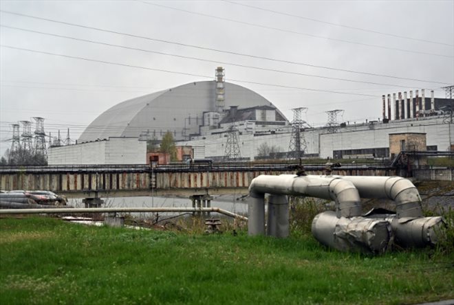 Sarcophage recouvrant le réacteur numéro 4 de la centrale de Tchernobyl en Ukraine, le 26 avril 2022