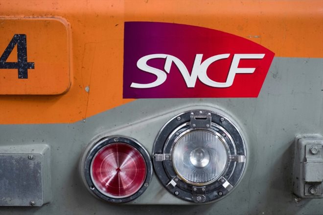 la SNCF a lancé la restructuration de la société Fret SNCF, menacée par une procédure de Bruxelles, qui doit conduire à la création d'une nouvelle société moins importante