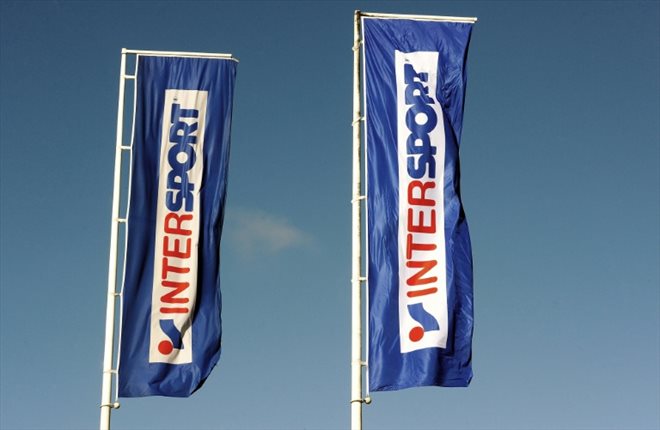 Deux offres émergent parmi les candidats au rachat de Go Sport: celle du britannique Frasers face à celle d'Intersport France
