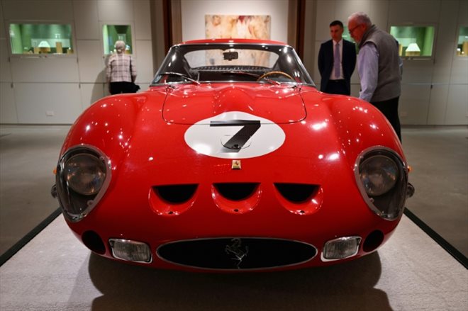 Une Ferrari 250 GTO de 1962 exposée chez Sotheby's à New York, le 2 novembre 2023