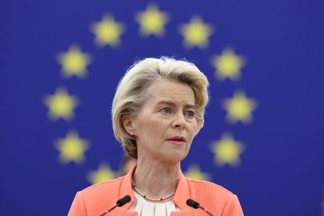 La présidente de la Commission européenne Ursula von der Leyen prononce son discours sur l'état de l'Union devant le Parlement européen à Strasbourg le 13 septembre 2023