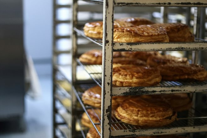 Les fèves made in France restent marginales dans les galettes des rois en janvier