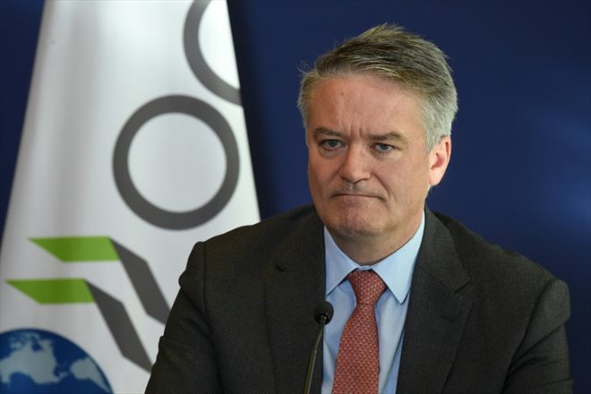 Le secrétaire général de l'OCDEO Mathias Cormann lors d'une conférence de presse à Paris, le 18 novembre 2021.