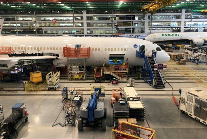 Un Boeing 787 Dreamliners sur la ligne d'assemblage final à l'usine de North Charleston, en Caroline du Sud