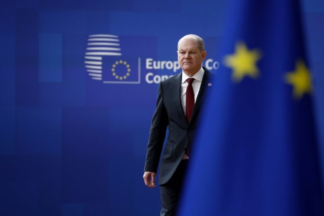 Le chancelier allemand Olaf Scholz arrive pour un sommet de l'UE à Bruxelles le 23 mars 2023