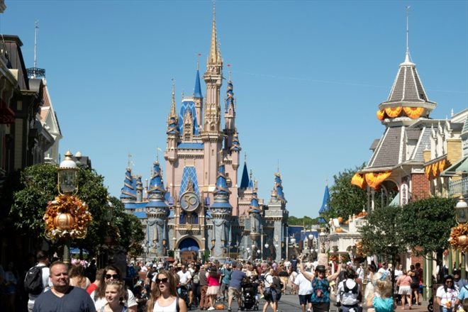 L'artère principale de Disney World à Orlando, en Floride, le 30 septembre 2022