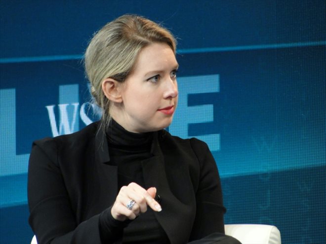 La fondatrice de la startup Theranos Elizabeth Holmes, à Laguna Beach (Etats-Unis), le 21 octobre 2015