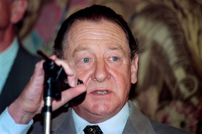 Le co-fondateur du groupe hôtelier Accor, Gérard Pelisson, le 1er juillet 1993, à Matignon, à Paris