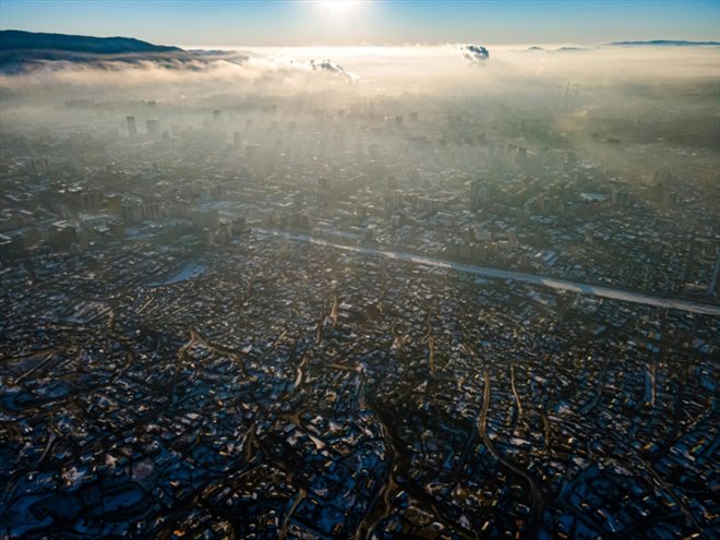La capitale mongole Oulan-Bator dans un voile de pollution, le 16 janvier 2022