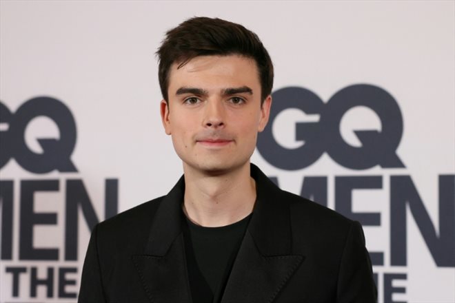 Hugo Travers, fondateur de la chaîne d'actualité HugoDécrypte sur les réseaux sociaux, le 30 novembre 2023 à Paris