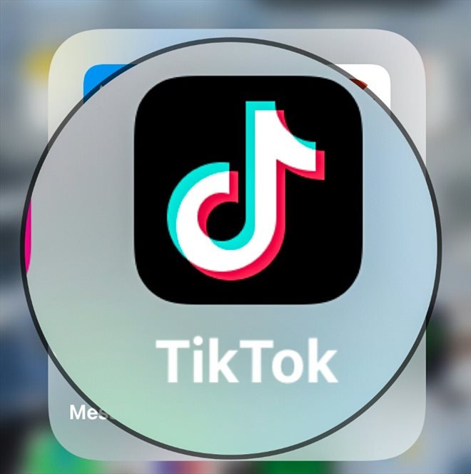 La suspension de tout partenariat pour obtenir de meilleures conditions de travail pour les salariés d'Amazon; de jeunes créateurs de la plateforme TikTok utilisent leur popularité pour faire plier le géant du commerce en ligne