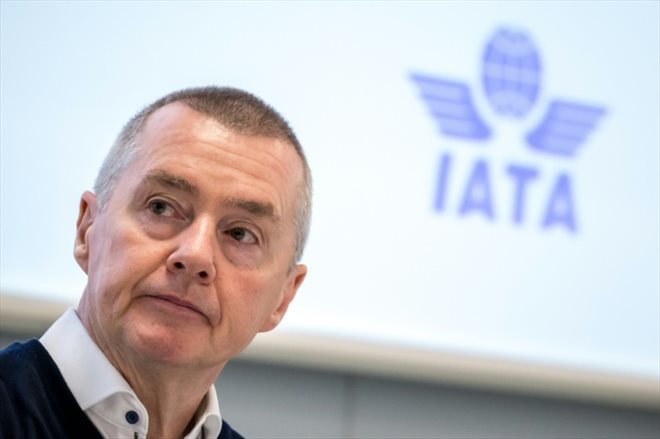 Le directeur général de l'Iata (Association internationale du transport aérien), Willie Walsh, lors d'une journée presse au siège de son organisation à Genève (Suisse), le 6 décembre 2023