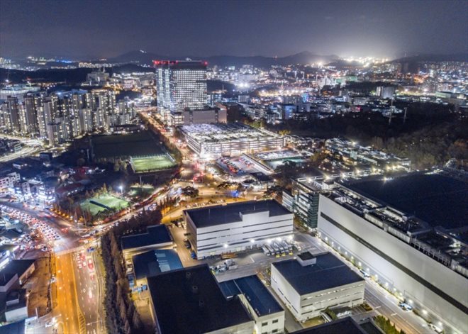 L'usine de semi-conducteurs de Samsung Electronics à Hwaseong, au sud de Séoul, le 19 novembre 2019