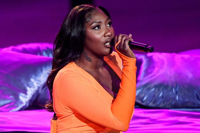 La chanteuse Aya Nakamura aux 36e Victoires de la musique à Boulogne-Billancourt, le 12 février 2021 près de Paris