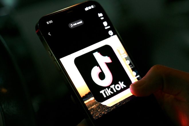 Le syndicat rappelle que la popularité de TikTok s'appuie sur la musique, qui nourrit 85% de ses contenus, sans pour autant la rémunérer à la hauteur de cette contribution