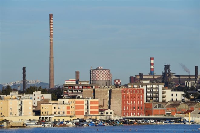 L'aciérie ArcelorMittal, ex-Ilva, le 8 novembre 2019 à Tarente, en Italie