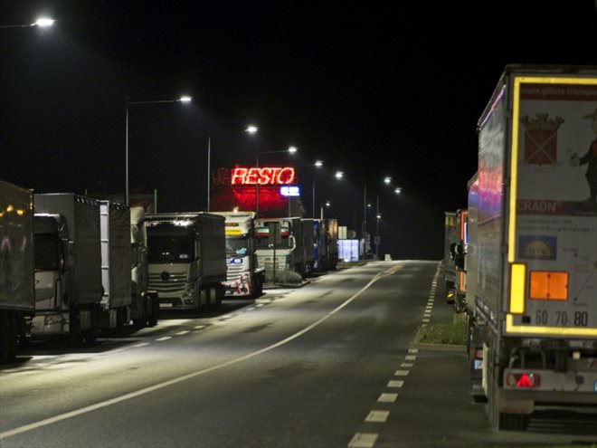 La croissance du PIB de la France va être amputée de 0,2 point en 2024 puis de 0,6 point en 2025 par les plans d'économies du gouvernement, a estimé l'Observatoire français des conjonctures économiques