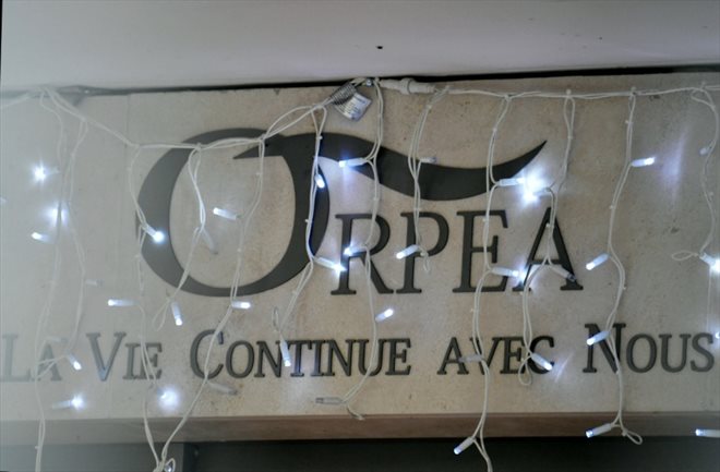 Le logo d'Orpea sur une résidence à Neuilly-sur-Seine, près de Paris, le 26 janvier 2022