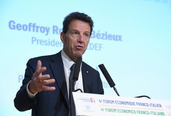 Le président du Medef Geoffroy Roux de Bezieux le 12 juillet 2022 à Paris 