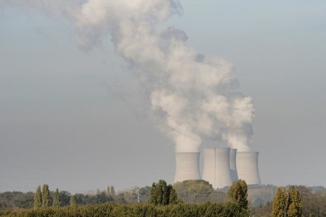 La centrale nucléaire de Dampierre-en-Burly, dans le Loiret, le 23 octobre 2018