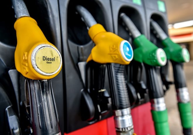Distributeur de carburants à la station-essence de Bailleul (nord de la France). Photo prise le 9 décembre 2014