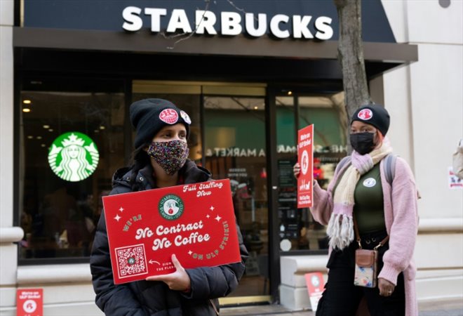 Pas de contrat, pas de café, des milliers d'employés de Starbucks aux Etats-Unis appelés à débrayer le 16 novembre 2023