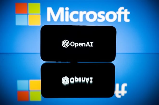 L'UE continue d'examiner l'impact du partenariat entre Microsoft et OpenAI, le développeur de ChatGPT, sur la concurrence dans le marché en pleine expansion de l'intelligence artificielle (IA)