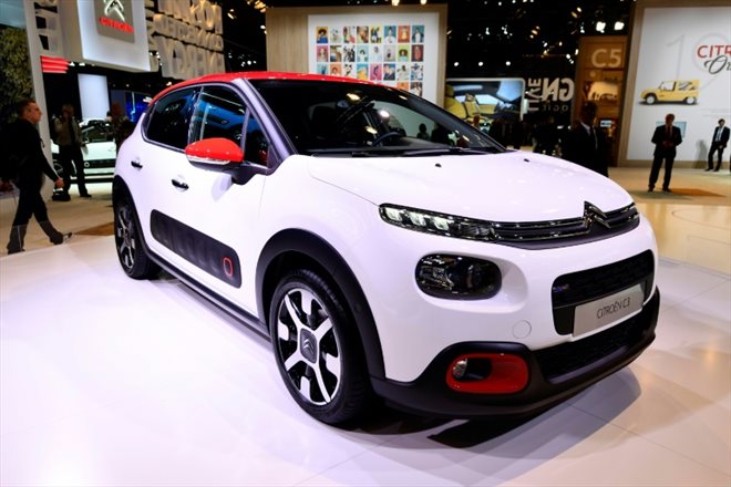 La nouvelle Citroën C3 photographiée lors de la deuxième journée de presse du Mondial de l'Automobile de Paris le 30 septembre 2016