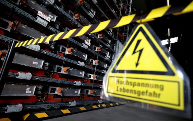 Des batteries à l'usine du constructeur automobile allemand BMW, le 20 octobre 2022 à Leipzig