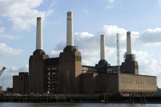 La centrale électrique de Battersea en février 2012 à Londres
