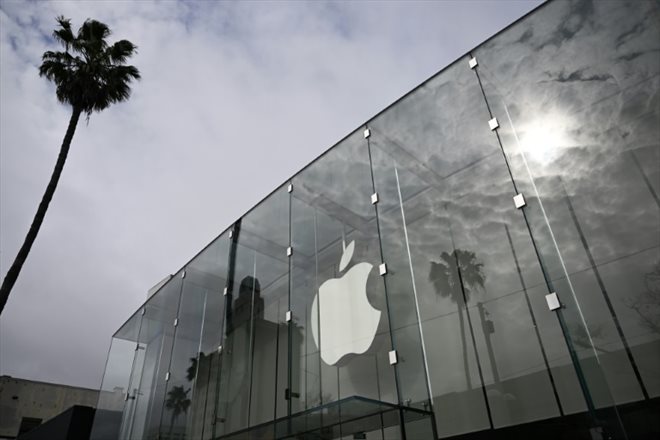 Apple a présenté mardi de nouveaux iPad, ses premiers nouveaux modèles de tablettes depuis la fin 2022, avec une puce plus performante dans l'intelligence artificielle (IA) pour la gamme professionnelle