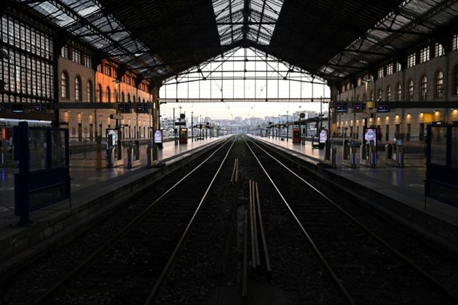 La gare de Marseille-Saint Charles vide le 7 mars 2023, en pleine journée de grève contre la réforme des retraites