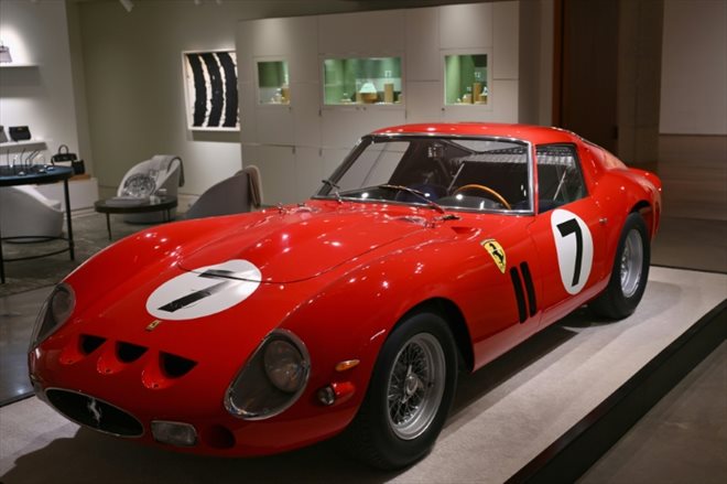 Une Ferrari 250 GTO de 1962 exposée chez Sotheby's à New York, le 2 novembre 2023