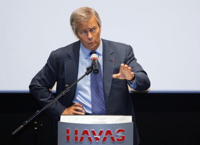 Vincent Bolloré lors d'une réunion du groupe Havas en décembre 2005 à Paris