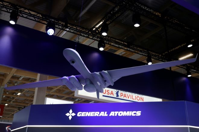 Un drone de l'entreprise américaine General Atomics présenté au selon de l'aéronautique et de l'espace du Bourget, le 20 juin 2023 près de Paris