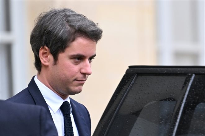 Le Premier ministre Gabriel Attal quittant l'Elysée après un Conseil des ministres, Paris, 7 février 2024