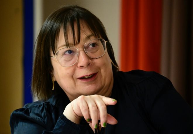 La secrétaire générale de la Confédération européenne des syndicats (CES) Esther Lynch lors d'un entretien avec l'AFP le 22 mai 2023 à Berlin