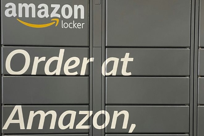 Un casier de dépôt de colis Amazon à Annapolis, dans le Maryland, le 2 février 2023