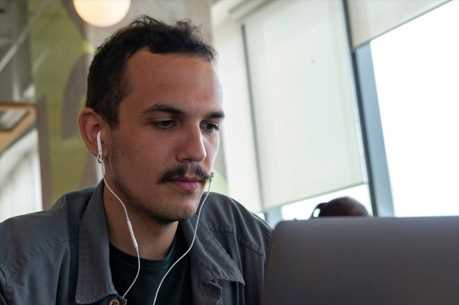 Le Polonais Blazej MosinskiPolonais, Blazej Mosinski, dans un espace de coworking, le 13 septembre 2022 à Mexico